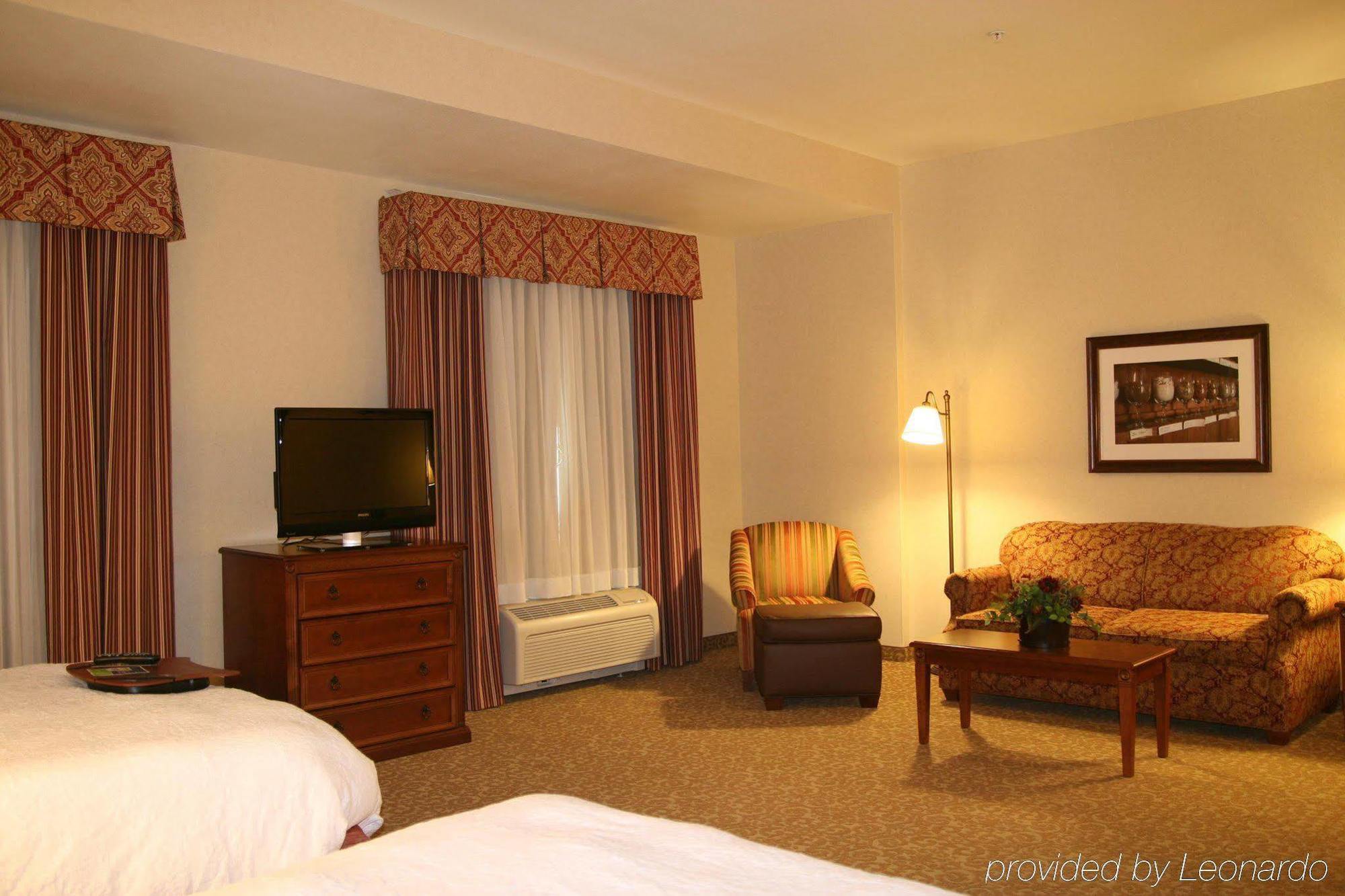 Hampton Inn & Suites Lodi Habitación foto