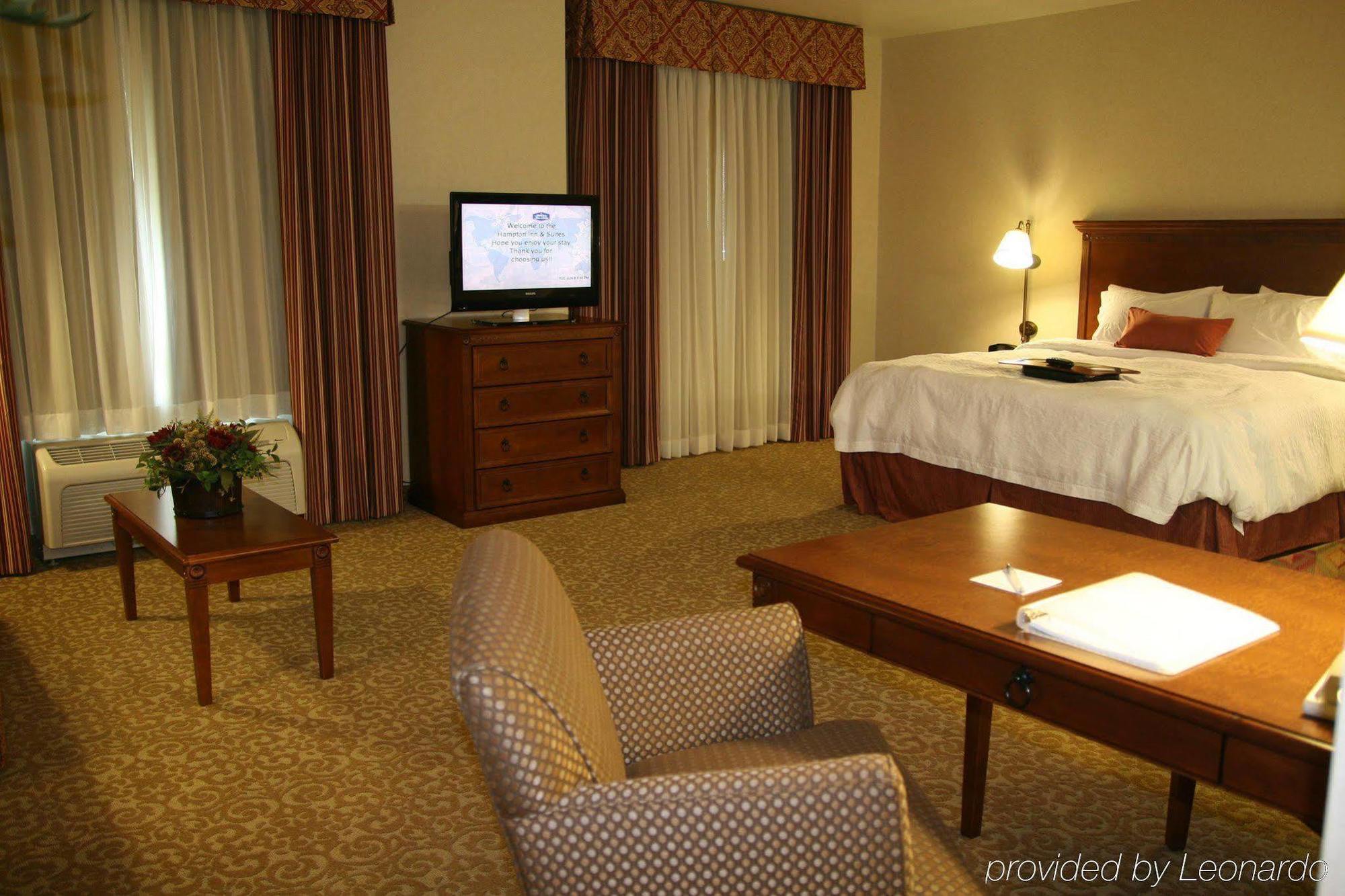 Hampton Inn & Suites Lodi Habitación foto